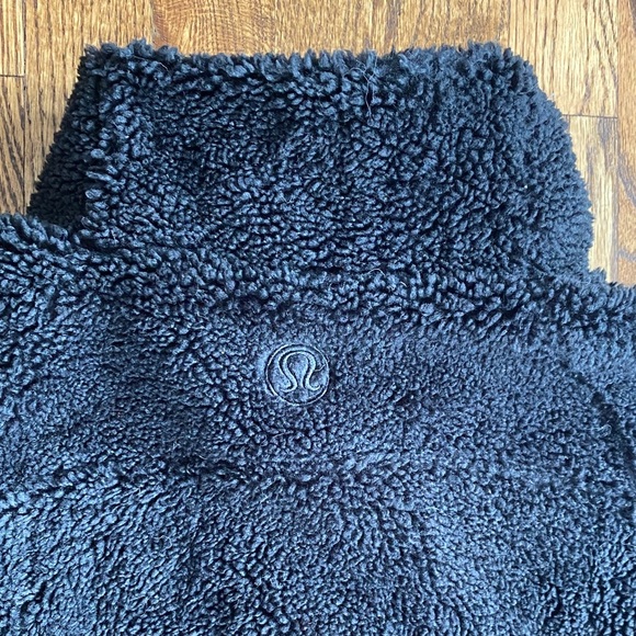 Black Lululemon Scuba oversized funnel-neck fleece, M/L. Like new condition - Picture 10 of 12